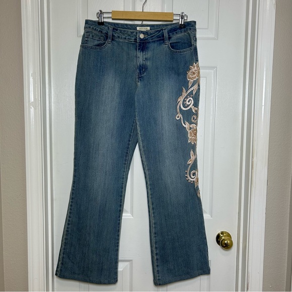 Boston Proper Stretch Blue Wash Mid Rise Flare Bead Embroidery Floral Jeans 12 - Picture 2 of 16